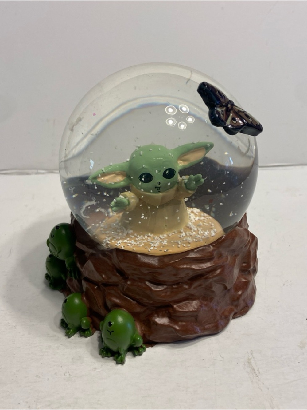 Star Wars Grogu Snow Globe with Frogs & Butterfly Baby Yoda Disney Mandalorian